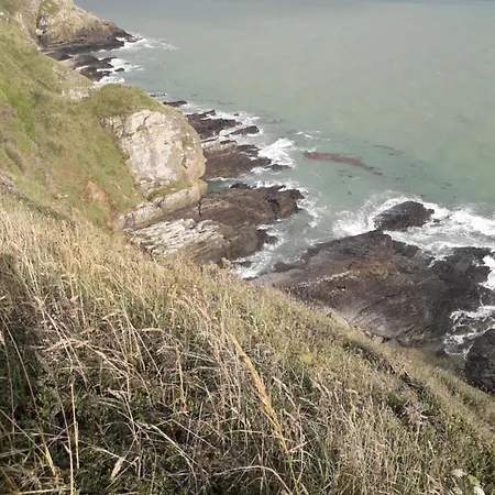 Proche Port Centre Village