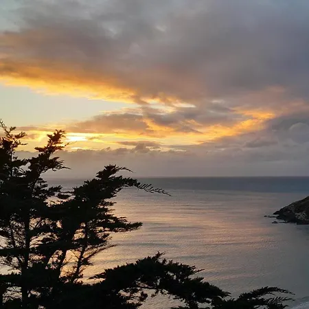 Proche Port Centre Village