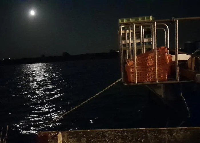 Holiday home Proche Port Centre Village